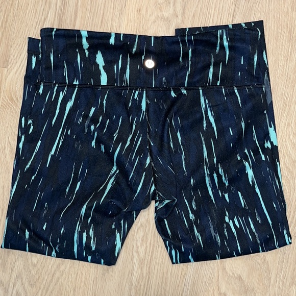 Lululemon Wunder Under Menthol green animal print leggings - Picture 3 of 5